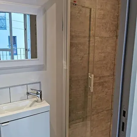Studio 5 Conseil Renove En Plein Coeur Du Centre Breszt